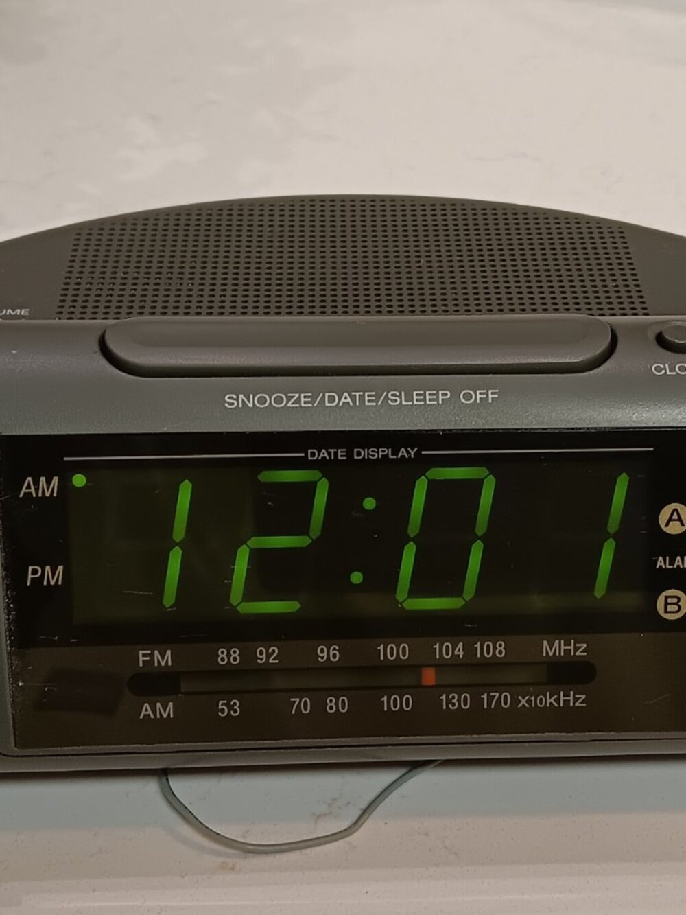 Vintage Sony Dream Machine - Alarm Clock Radio - ICF-C470MK2